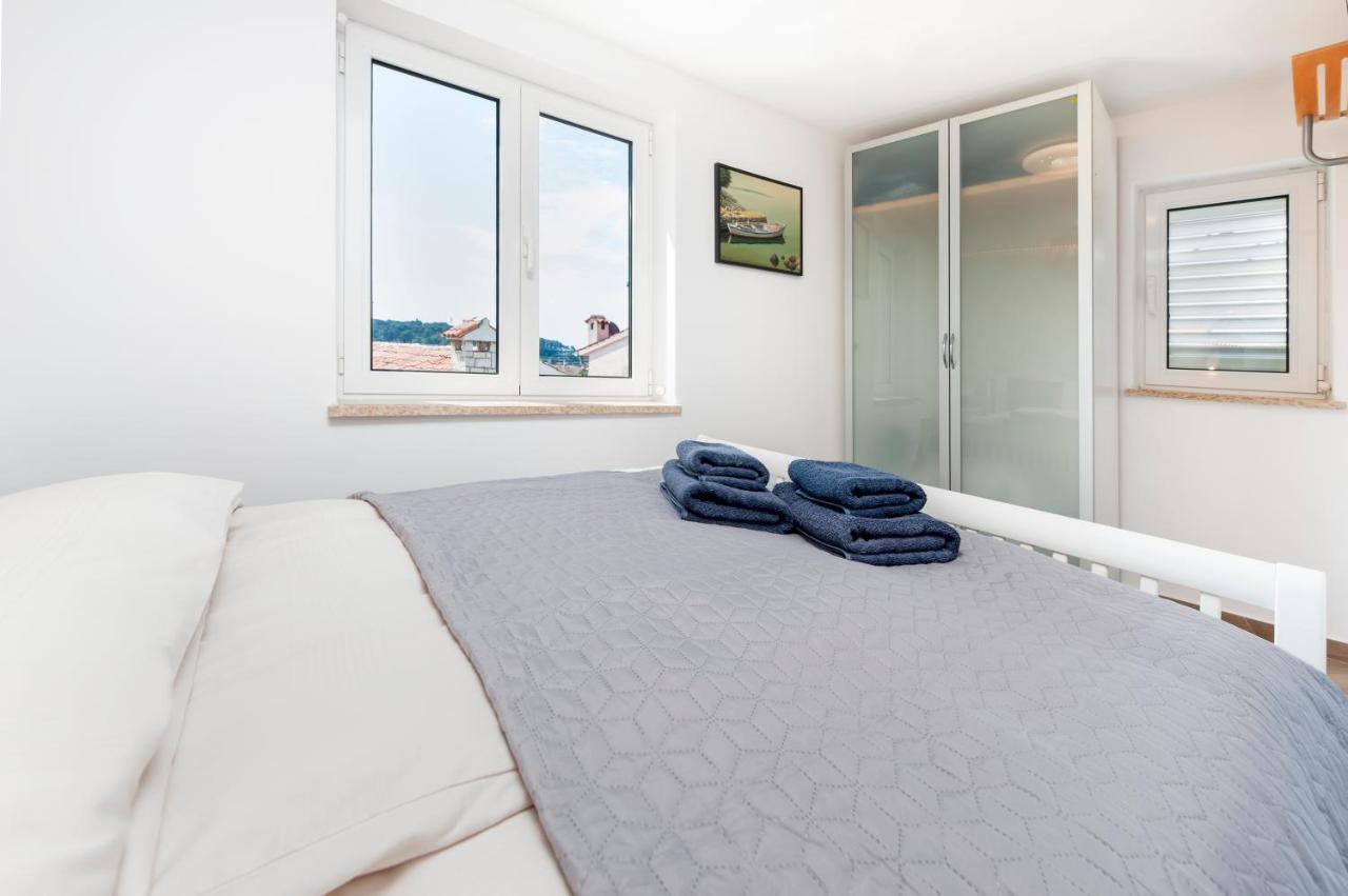 הוילה רוביני Casa Bellavista Sea View מראה חיצוני תמונה